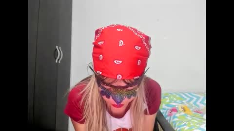 Snapshot of rubysexybell chatting on April 16, 11:07 pm rubysexybell online show from April 16, 11:07 pm
