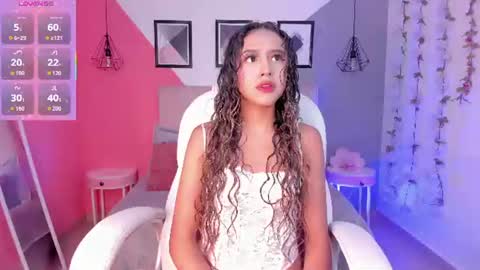 rue_zue online show from July 5, 12:34 pm