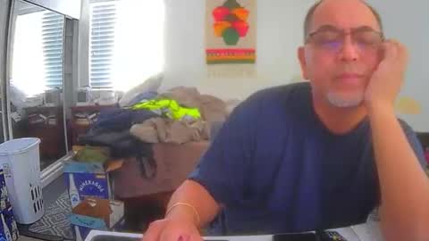 rueltrinidad73 online show from May 17, 7:32 pm
