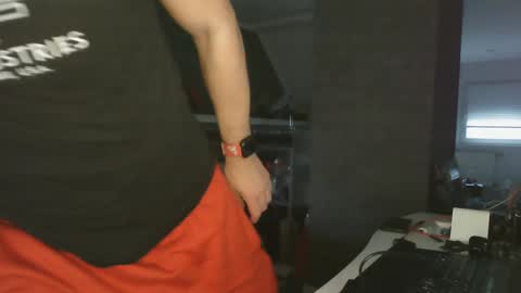 Snapshot of ruffi77 chatting on January 7, 1:46 pm Chico que rico Caliente online show from January 7, 1:46 pm