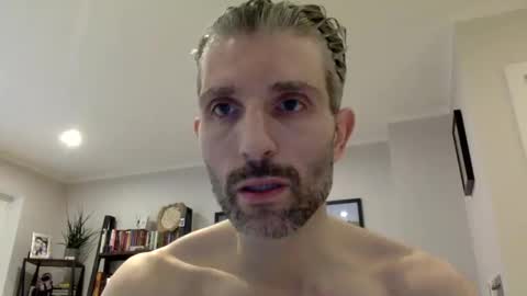 Snapshot of rugbymvp chatting on February 26, 10:47 am rugbymvp online show from February 26, 10:47 am