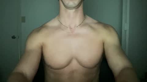 Snapshot of runfasterxo chatting on December 15, 12:09 pm runfasterxo online show from December 15, 12:09 pm