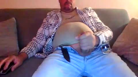 runner_1978 online show from May 15, 9:11 pm