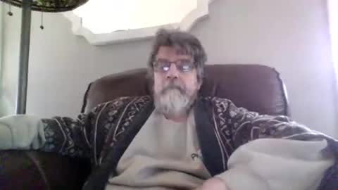 Snapshot of runningaround60 chatting on November 19, 2:17 pm runningaround60 online show from November 19, 2:17 pm