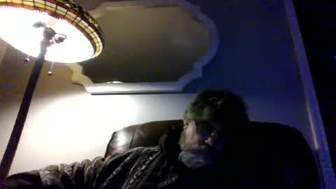 Snapshot of runningaround60 chatting on December 4, 4:33 am runningaround60 online show from December 4, 4:33 am