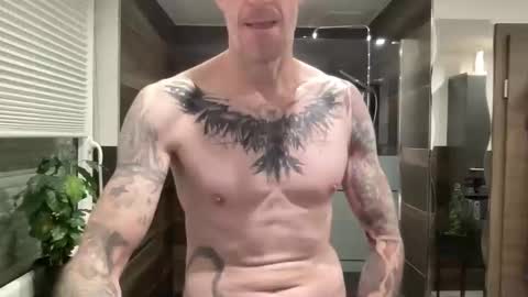 Snapshot of runxx96355 chatting on December 16, 5:23 am run online show from December 16, 5:23 am