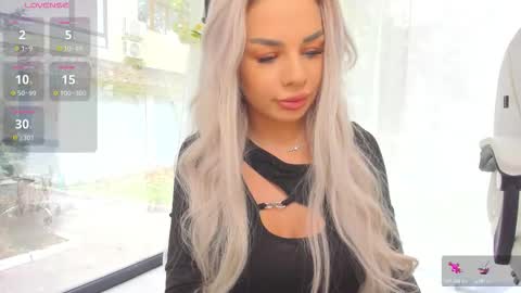 Snapshot of russian_ava chatting on October 27, 9:13 am Ava online show from October 27, 9:13 am