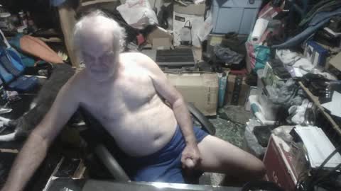 Snapshot of russtenail21 chatting on September 18, 8:11 pm Russtenail21 online show from September 18, 8:11 pm