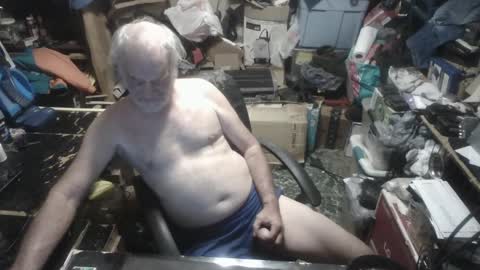 Snapshot of russtenail21 chatting on September 19, 5:24 pm Russtenail21 online show from September 19, 5:24 pm