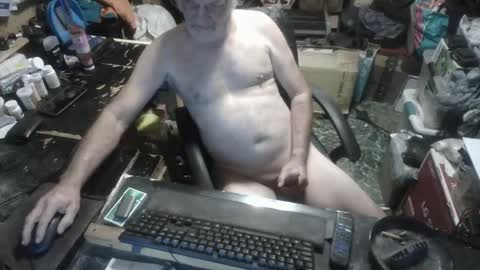 Snapshot of russtenail21 chatting on September 21, 5:58 pm Russtenail21 online show from September 21, 5:58 pm