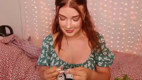 Snapshot of russypussy141 chatting on June 18, 6:34 pm Alex online show from June 18, 6:34 pm