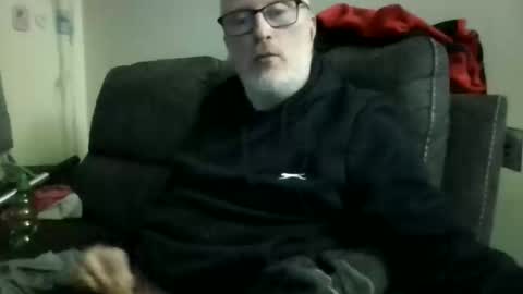 Snapshot of rusty69x chatting on December 19, 4:19 am rusty69x online show from December 19, 4:19 am