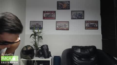 Snapshot of rustynf1tz chatting on November 15, 5:38 am MillionDollarGuy online show from November 15, 5:38 am