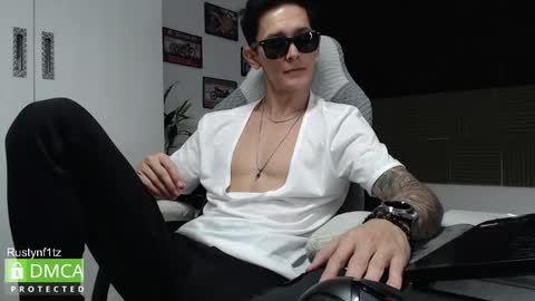 Snapshot of rustynf1tz chatting on December 2, 3:12 am MillionDollarGuy online show from December 2, 3:12 am