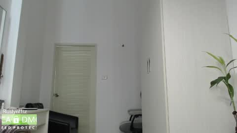 Snapshot of rustynf1tz chatting on May 3, 3:23 am MillionDollarGuy online show from May 3, 3:23 am
