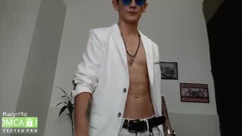 Snapshot of rustynf1tz chatting on July 19, 3:32 am MillionDollarGuy online show from July 19, 3:32 am