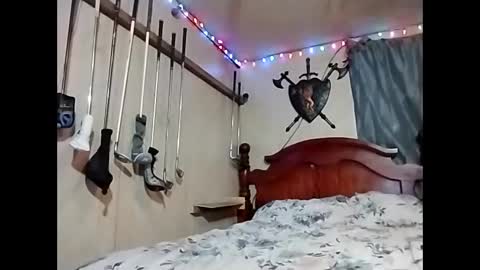 Snapshot of rustyshackelford1902 chatting on December 5, 12:52 am Rusty online show from December 5, 12:52 am