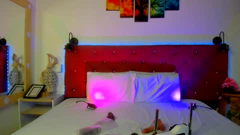 Ruth online show from December 16, 1:27 pm