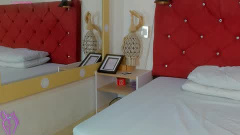 Ruth online show from March 4, 12:11 pm