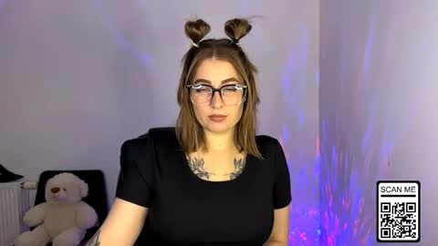 Snapshot of ruthless_111 chatting on November 5, 4:40 pm Nika online show from November 5, 4:40 pm