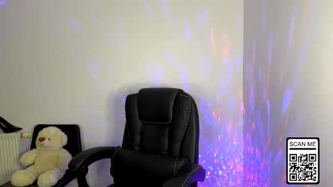 Snapshot of ruthless_111 chatting on November 14, 5:22 pm Nika online show from November 14, 5:22 pm