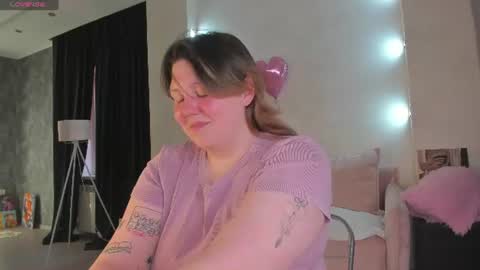 Snapshot of rutholiver chatting on June 19, 9:24 am Ruth GMT2 Mon 10 AM - 4 PM Tue 10 AM - 4 PM Thu 3-9 AM Fri 10 AM - 4 PM Sun 10 AM - 4 PM. online show from June 19, 9:24 am