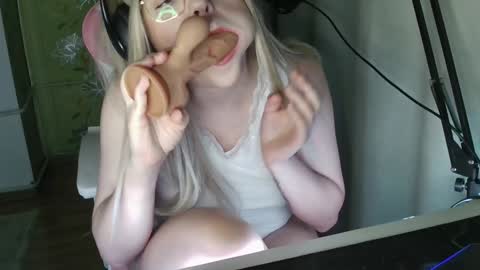 Tanyushka online show from January 28, 6:17 pm