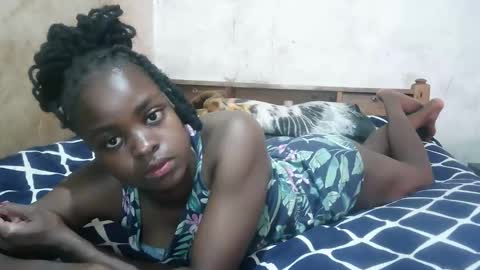 ruu_prettygal online show from March 29, 8:14 am