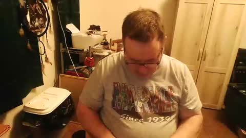 Snapshot of rwzar_0712 chatting on October 17, 4:15 am rwzar_0712 online show from October 17, 4:15 am