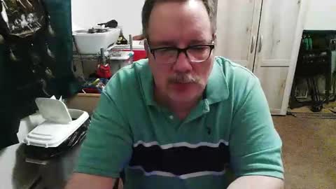 Snapshot of rwzar_0712 chatting on October 29, 12:57 am rwzar_0712 online show from October 29, 12:57 am