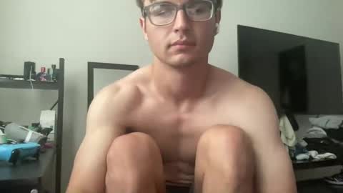 Snapshot of ryan287747 chatting on June 13, 7:01 pm ryan online show from June 13, 7:01 pm