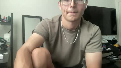 Snapshot of ryan287747 chatting on June 14, 10:34 pm ryan online show from June 14, 10:34 pm