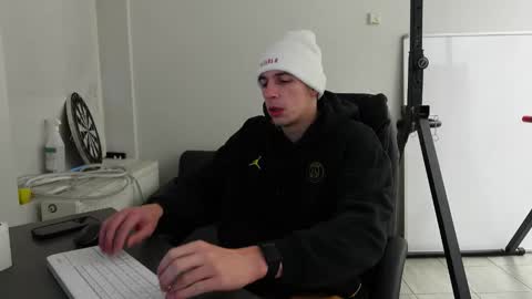 Snapshot of ryan_dozer chatting on November 30, 7:01 am RYAN DOZER online show from November 30, 7:01 am