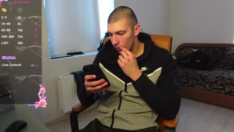 Snapshot of ryan_dozer chatting on February 14, 7:05 am RYAN DOZER online show from February 14, 7:05 am