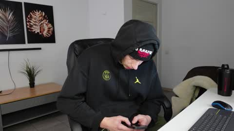 Snapshot of ryan_dozer chatting on February 21, 6:25 am RYAN DOZER online show from February 21, 6:25 am