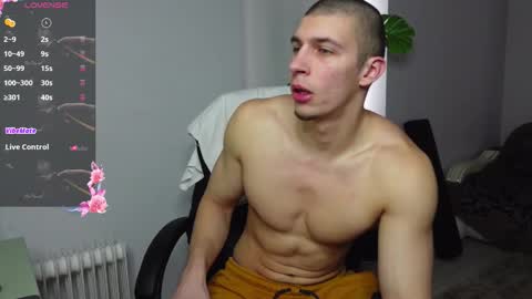 Snapshot of ryan_dozer chatting on February 28, 7:53 am RYAN DOZER online show from February 28, 7:53 am