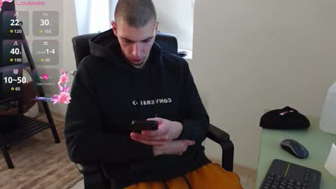 Snapshot of ryan_dozer chatting on March 8, 6:50 am RYAN DOZER online show from March 8, 6:50 am