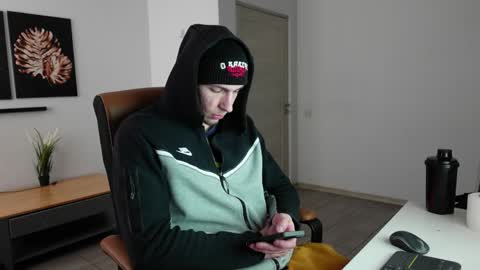 Snapshot of ryan_dozer chatting on March 21, 7:24 am RYAN DOZER online show from March 21, 7:24 am