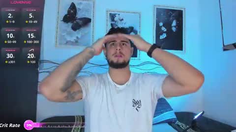 Snapshot of ryan_evannss_ chatting on July 31, 12:37 pm Ryan Evannss online show from July 31, 12:37 pm