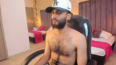 Snapshot of ryan_jackson_ chatting on November 14, 4:33 am ryan_jackson_ online show from November 14, 4:33 am