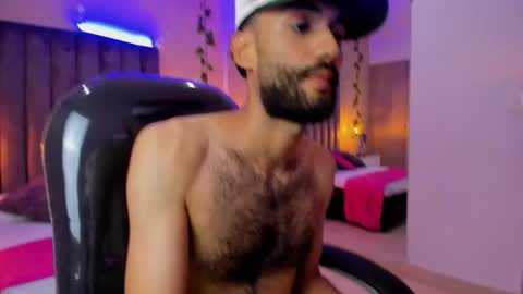 Snapshot of ryan_jackson_ chatting on December 14, 12:49 am ryan_jackson_ online show from December 14, 12:49 am