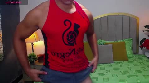 Snapshot of ryan_nesson chatting on September 17, 1:46 pm Ryan online show from September 17, 1:46 pm