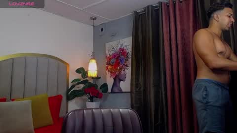 Snapshot of ryan_nesson chatting on November 13, 1:26 am Ryan online show from November 13, 1:26 am