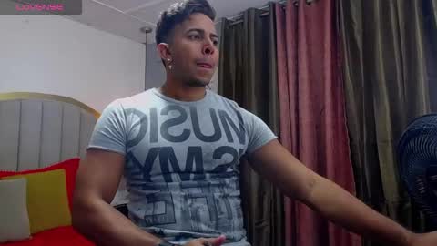 Snapshot of ryan_nesson chatting on November 16, 1:11 am Ryan online show from November 16, 1:11 am