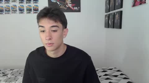 Snapshot of ryan_valentine17 chatting on May 31, 7:48 pm ryan online show from May 31, 7:48 pm