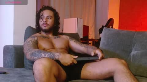 Snapshot of ryan_warren18 chatting on January 16, 12:14 am RYAN online show from January 16, 12:14 am