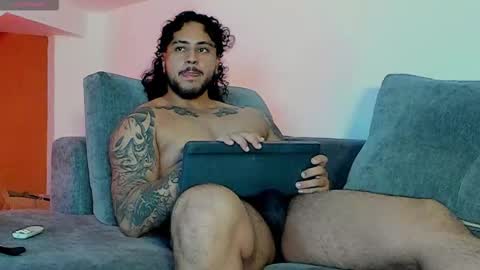 Snapshot of ryan_warren18 chatting on March 12, 5:46 am RYAN online show from March 12, 5:46 am