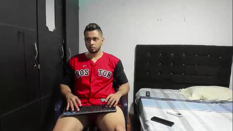 ryan_xc1 online show from October 9, 2:31 am