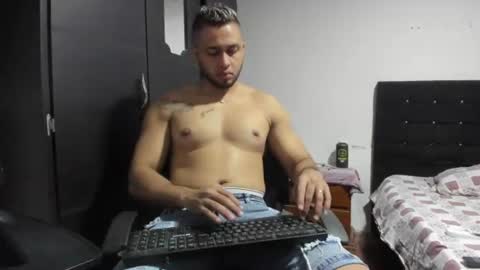ryan_xc1 online show from June 20, 7:05 pm