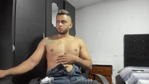 ryan_xc1 online show from July 3, 3:24 am